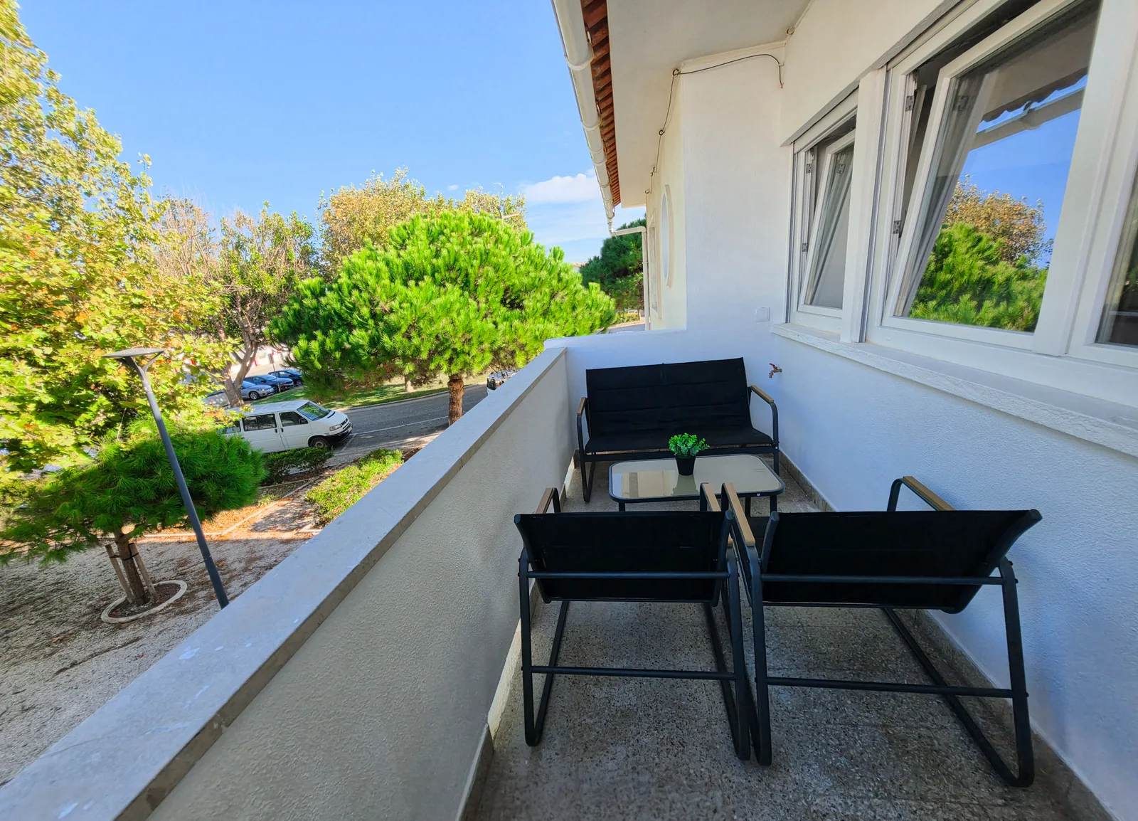 Großer Balkon — 2